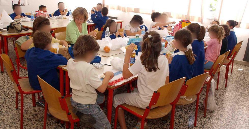 Mense scolastiche, non si cambia 