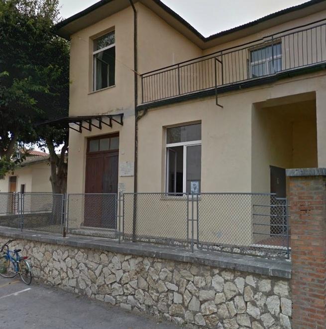 L’ appello dei bimbi per sistemare il giardino a scuola 