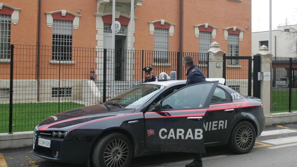 Coniugi arrestati per furto di formaggio