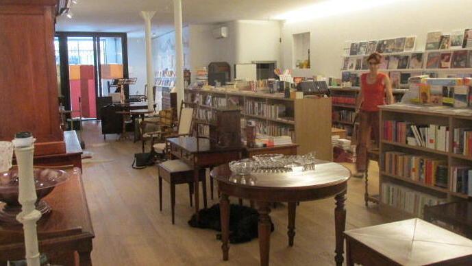 Riapre l’Antiquariato E assieme ai mobili ci sono i libri di Nina