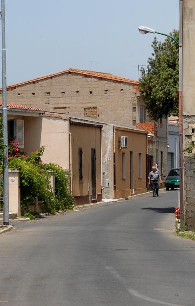 I cittadini di Donigala chiedono una strada sicura