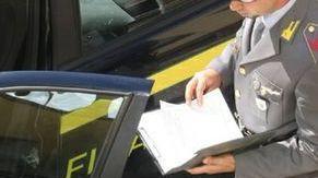 Sequestrati bigiotteria e giochi pericolosi