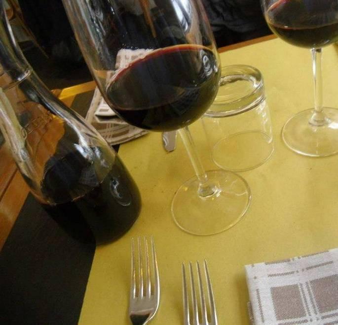 Tanti evasori e troppe tasse Raccolta firme al mercato