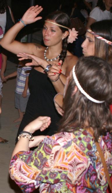 La piazza di Montecavolo si trasforma in una spiaggia