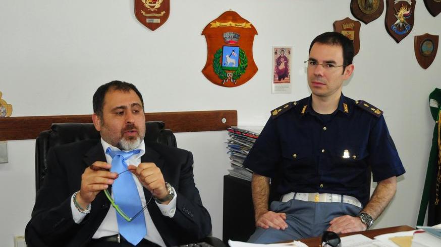 Pretende tremila euro da una donna per toglierle il “malocchio”: denunciata