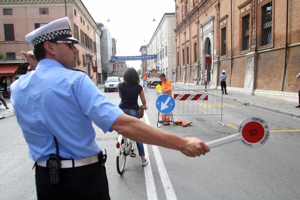 Corso Giovecca, senso unico per l’apertura del cantiere 