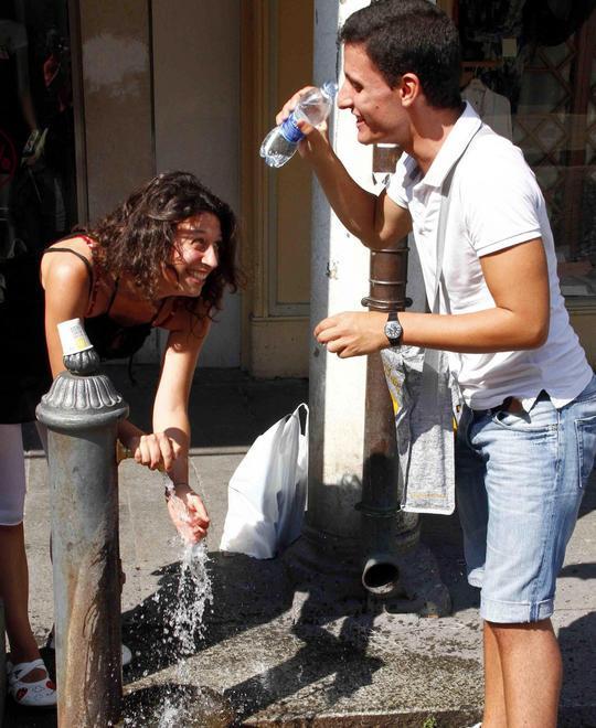 La fontanella di piazza Trento Trieste? Tranquilli, tornerà al suo posto 