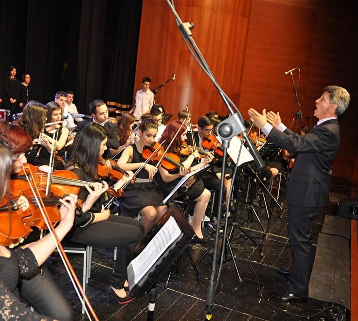 La musica del liceo Satta per il centenario del poeta 