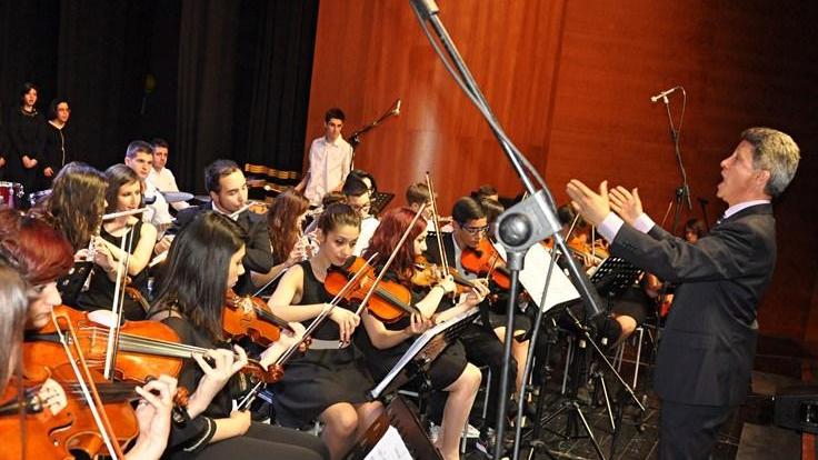 La musica del liceo Satta per il centenario del poeta 