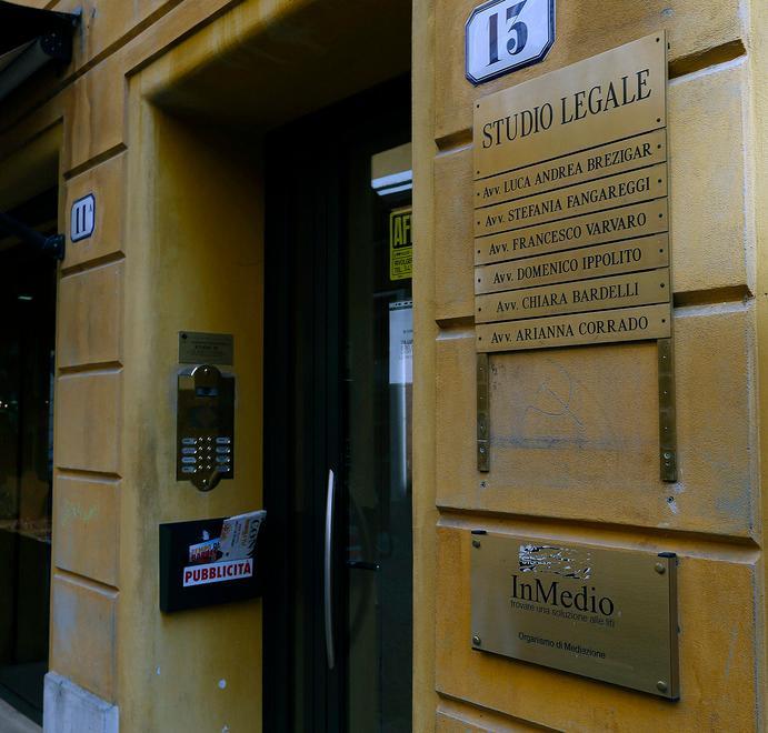 «Oggi incontrerò in carcere il mio cliente»