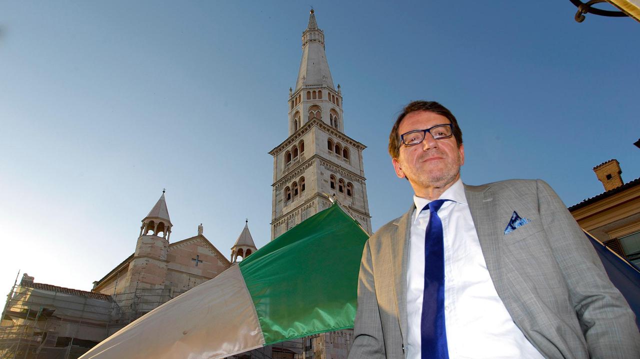 Modena, Muzzarelli e la sua Giunta: «Manca l’uomo forte? Per quello ci sono io...»