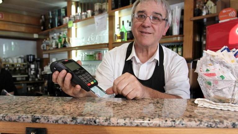 I negozianti modenesi: «Il Pos obbligatorio? Altro regalo alle banche» - VIDEO