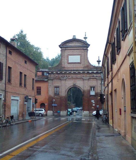 Giovecca, da domani a senso unico 