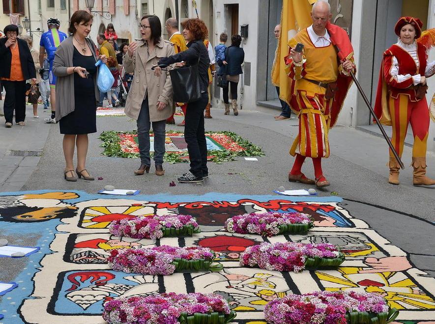 Cerreto verso il circuito dell’Infiorata 
