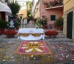 Marina di Campo si veste di tanti colori