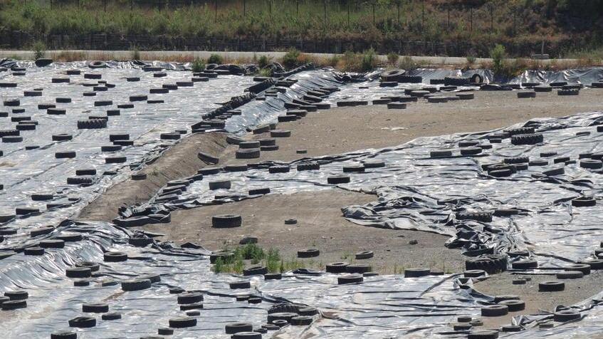 Si stacca la protezione della discarica alla Bulera