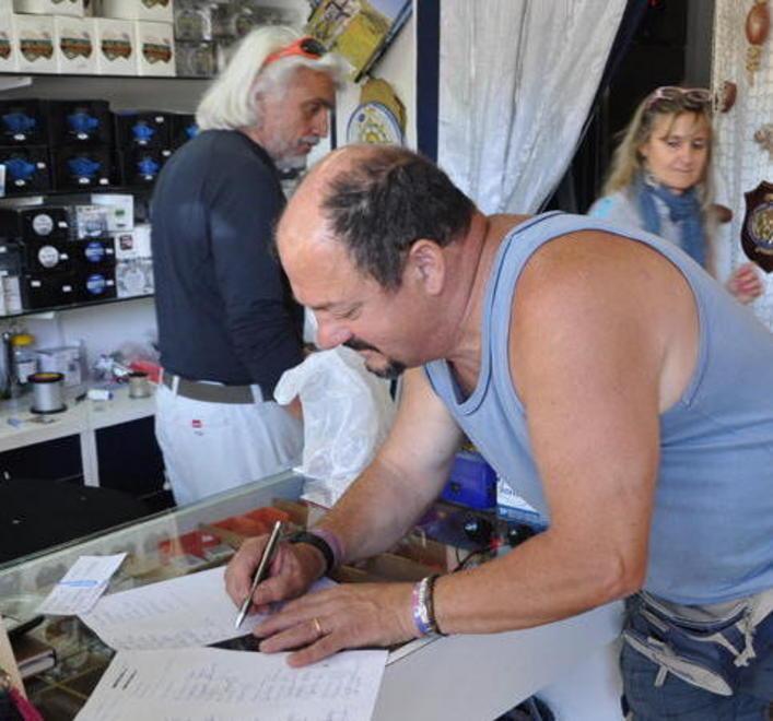 Liberate quelle scogliere la petizione tra i pescatori 