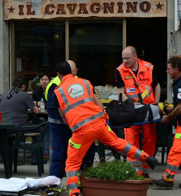 Biker si rovescia su sentiero e finisce all’ospedale