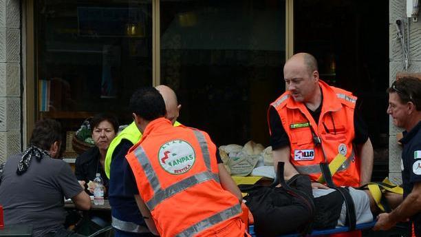 Biker si rovescia su sentiero e finisce all’ospedale