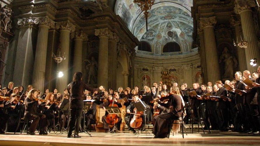 Corale Gazzotti: in San Pietro un recital a lume di candela