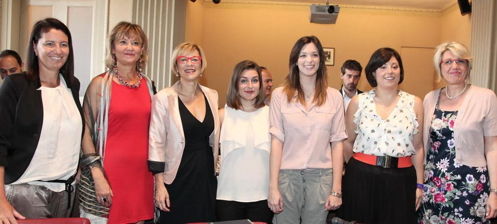 Debutto sui banchi, bacchettati i grillini 