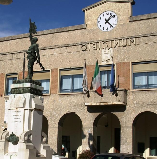 I soldi incassati con le multe per comprare cartelli stradali 