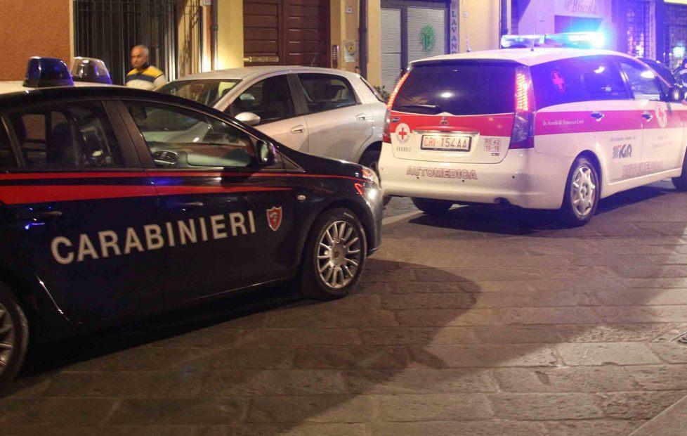 La mamma lo trova morto a letto 