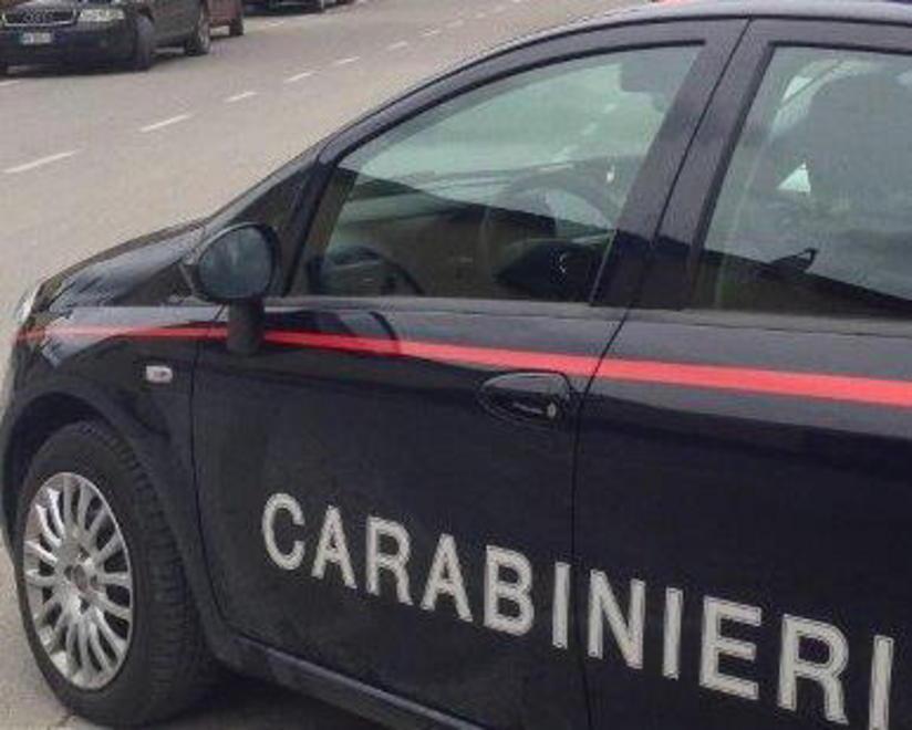 Nascondeva dentro casa mezz’etto di cocaina 