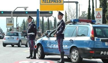 Quindici multe in sette giorni a guidatori col cellulare