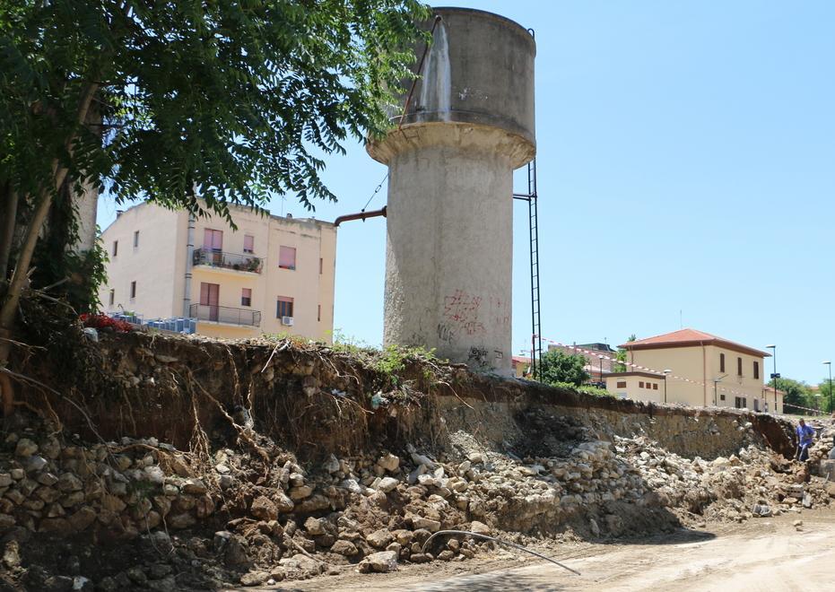 Dopo la bomba d’acqua ecco i “danni collaterali”