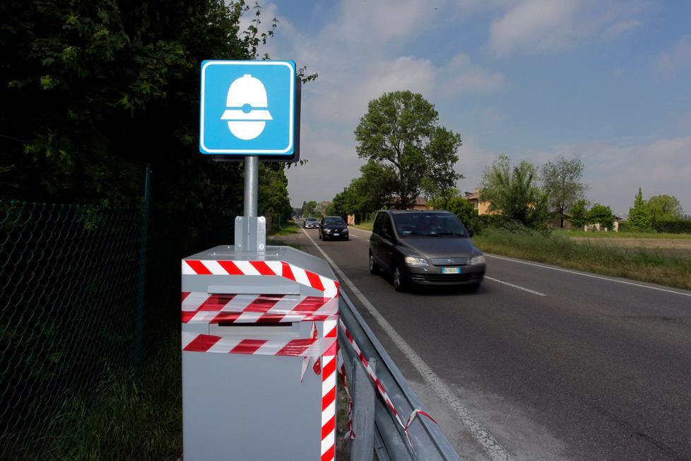 Via Contrada: il sindaco cancella tutte le multe 