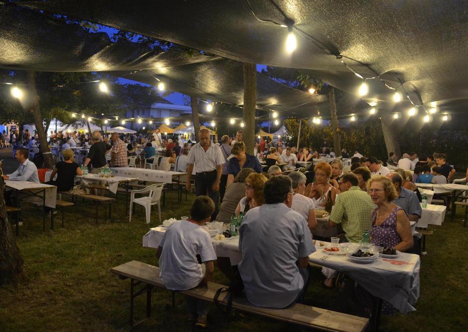 I locali contro le sagre «Hanno la vita facile»