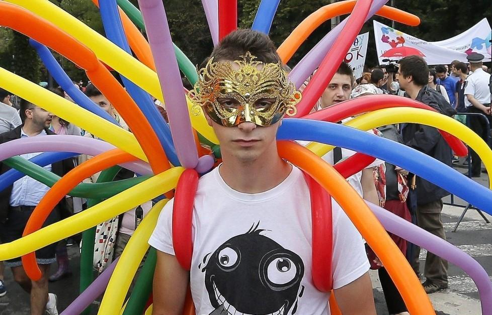 Sardegna Pride, oggi Slavina in “Porno trash” 