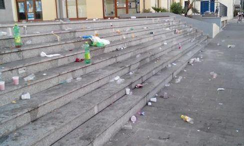 Piazza dei mercati: chi pulisce?