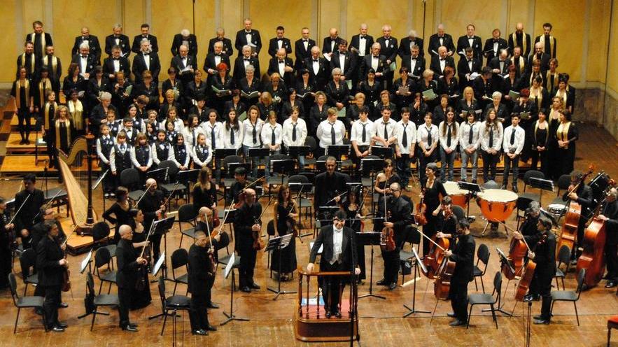 La Rossini e duemila coristi per la bacchetta di Luca Saltini