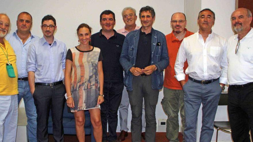 Meno commissari ma c’è il Decentramento