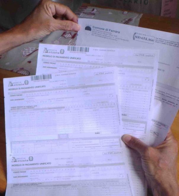 Tari, tutti contro la Regione 