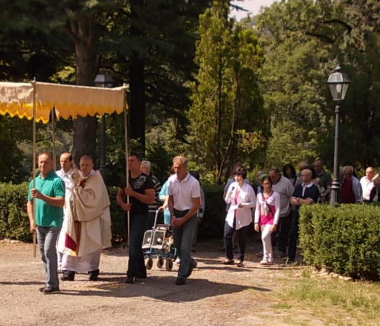 Tanti fedeli al Corpus Domini 