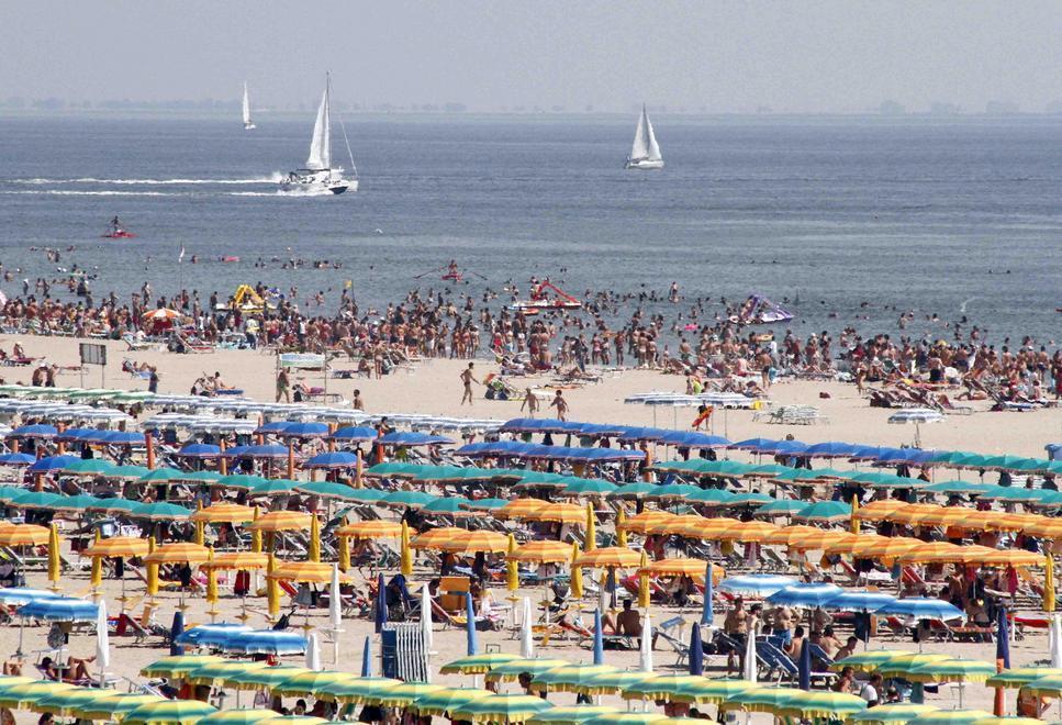 Bellezza, mare e cultura spingono l'occupazione: tra aprile e settembre, 370 posti di lavoro in più grazie agli stagionali del turismo 