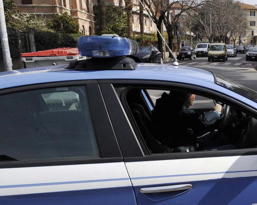 Botte e sevizie alla moglie, denunciato dalla polizia 