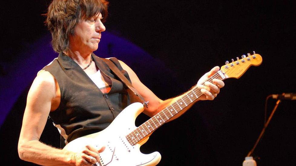 Jeff Beck annulla la sua presenza al Summer, ma il concerto si farà e sarà gratis