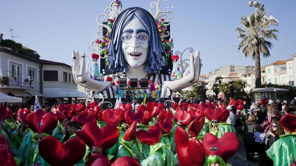 Il Carnevale non è cultura: il Senato sbarra la strada ai finanziamenti del ministero