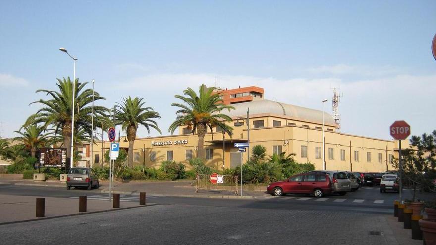 Parcheggi gratis al mercato, sosta regolata col disco orario