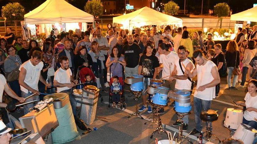 Sport e tempo libero chiudono Pinocchio in strada