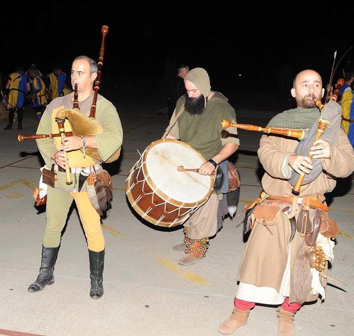 Gran pubblico a Marina per la notte dei falò 