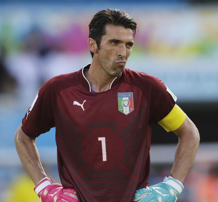 Buffon affonda i colpi «I senatori hanno fatto i giovani invece no» 