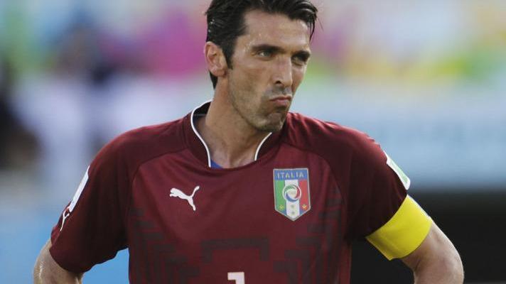 Buffon affonda i colpi «I senatori hanno fatto i giovani invece no»