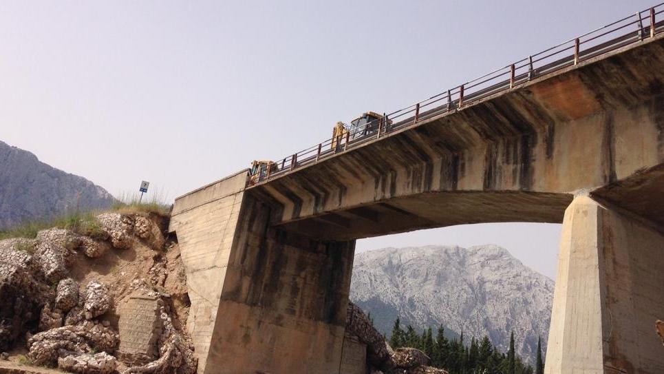 Oloè, partono i lavori per rifare il ponte