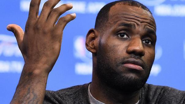 Il mercato si accende: LeBron James si libera da Miami
