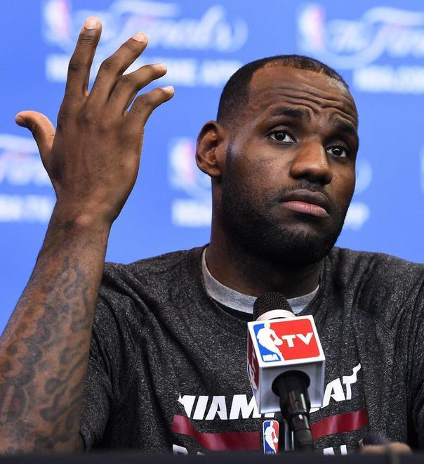 Il mercato si accende: LeBron James si libera da Miami